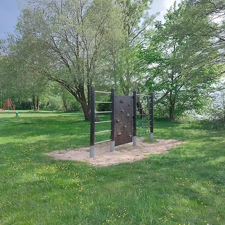 Hébergement de vacances Renoviertes Ferienhaus In Ruhiger Lage Am Schweriner See *