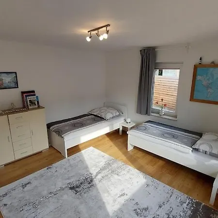 Renoviertes Ferienhaus In Ruhiger Lage Am Schweriner See *