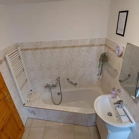 Renoviertes Ferienhaus In Ruhiger Lage Am Schweriner See * Flessenow