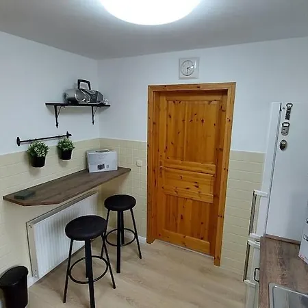 Renoviertes Ferienhaus In Ruhiger Lage Am Schweriner See Flessenow