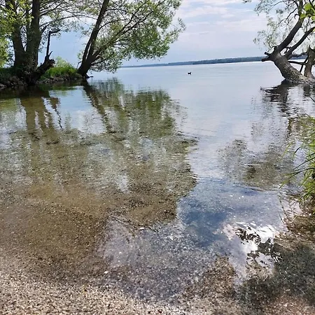 Renoviertes Ferienhaus In Ruhiger Lage Am Schweriner See *