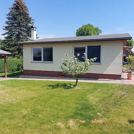 Hébergement de vacances Renoviertes Ferienhaus In Ruhiger Lage Am Schweriner See